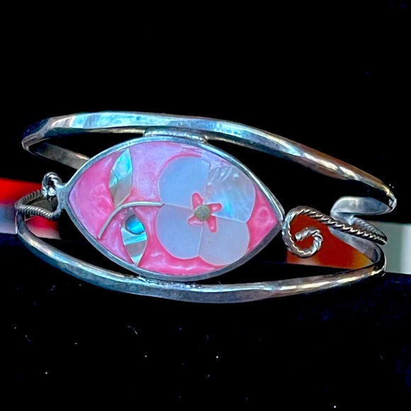 Vintage Signed Alpaca Mexico Silver Enamel and Abalone Floral Motif Bracelet - Picture 2 of 5